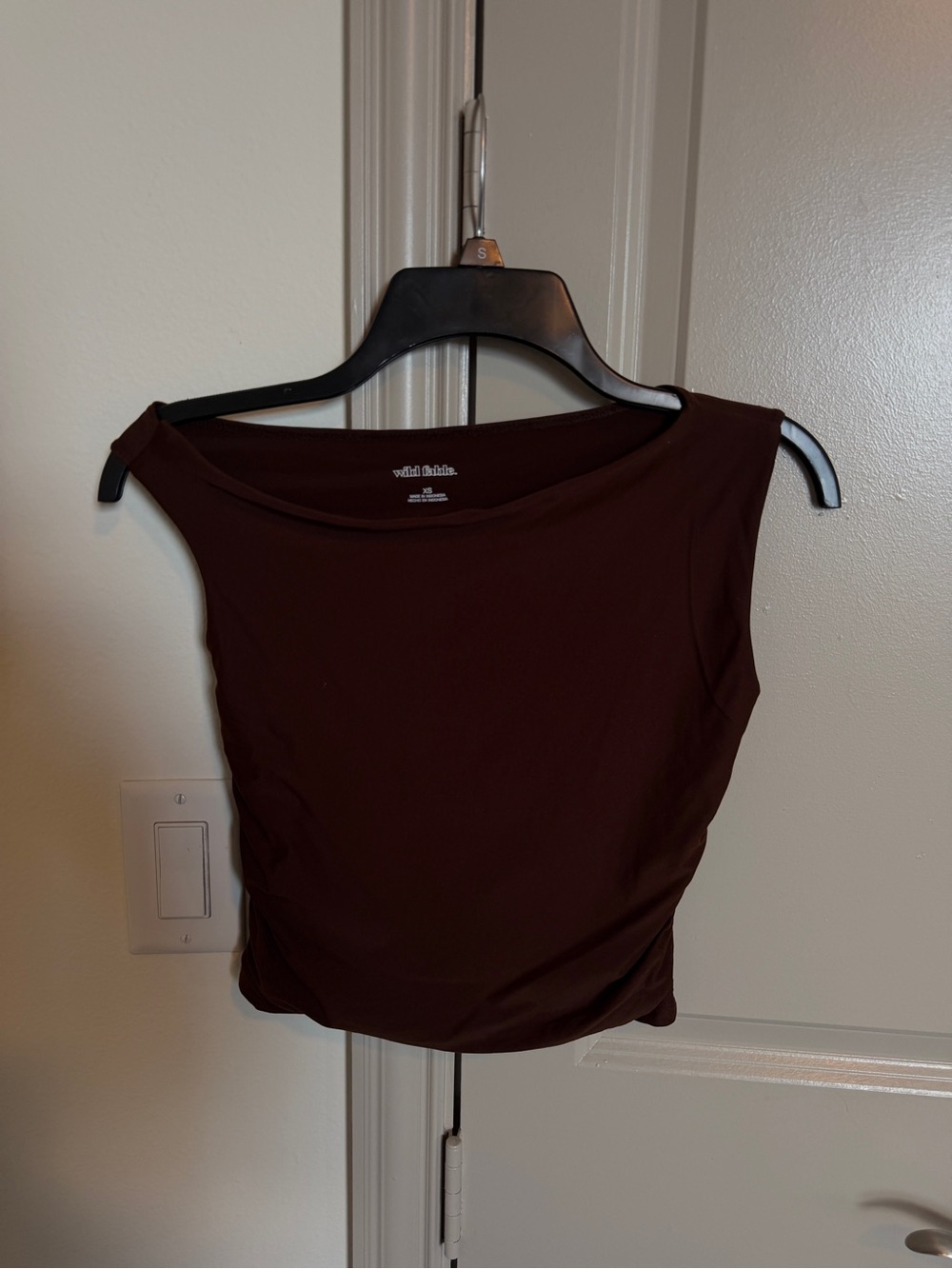 Wide Neck Sleeveless Crop Top - Brown